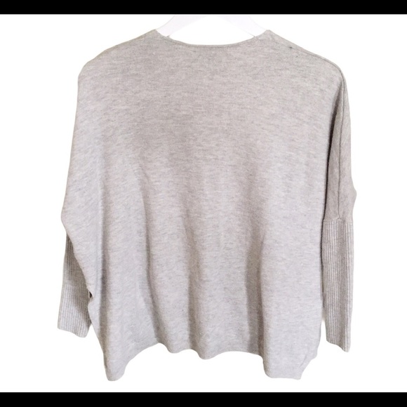 ARITZIA BABATON Baylor Sweater With Long Sleeves and V Cut Grey Size XXS-Small - Picture 11 of 12
